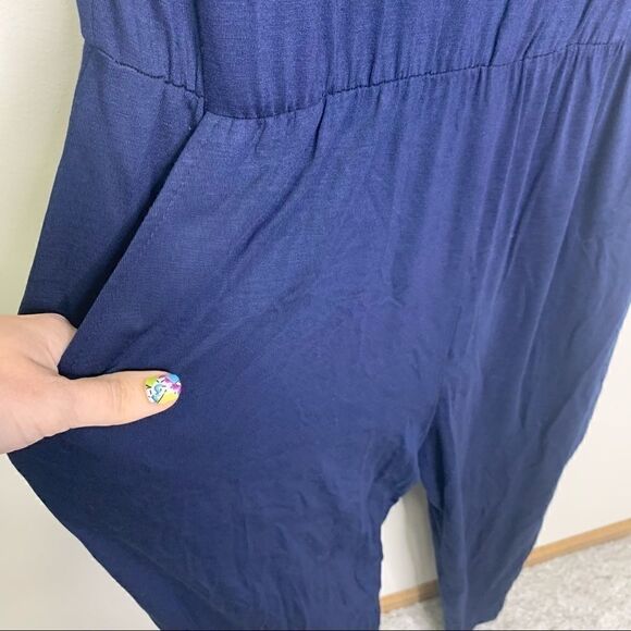 Trina Turk navy jumpsuit with sleeves size medium - Picture 3 of 8